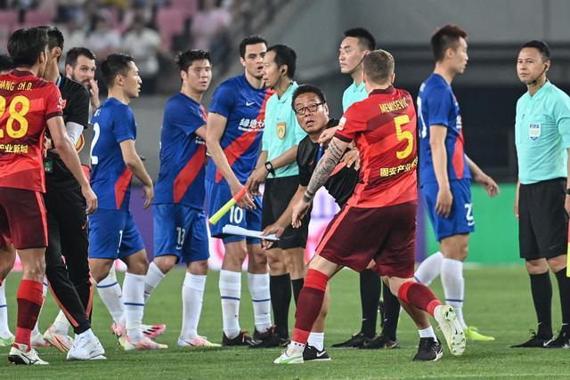 库里21分亚历山大空砍52分 勇士力克雷霆2连胜