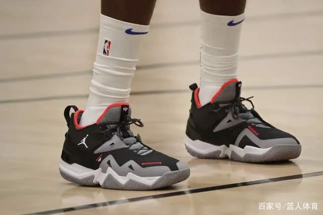 斯通斯和多库有望战利物浦，科瓦西奇可能踢维拉